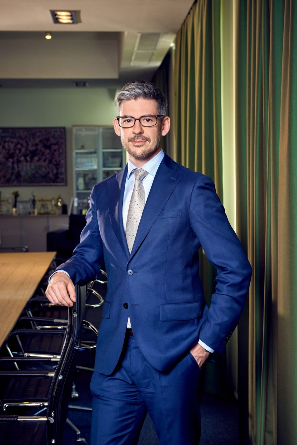 Dan-Junior Gataiantu, CFO