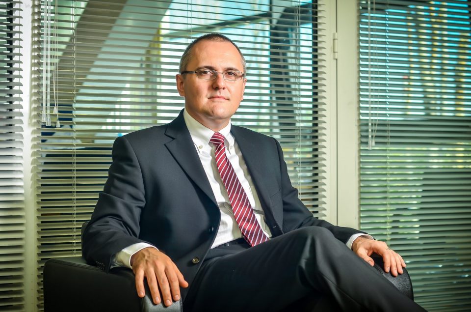 Robert Zanescu, Marketing and Communication Director